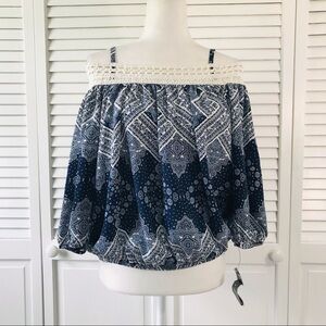 New A. BYER Cold Shoulder Top Size Medium